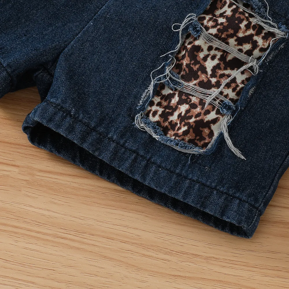 2pcs Toddler Girl Trendy 100% Cotton Leopard Ripped Belted Denim Shorts and Figure Print Tee Set big image 4