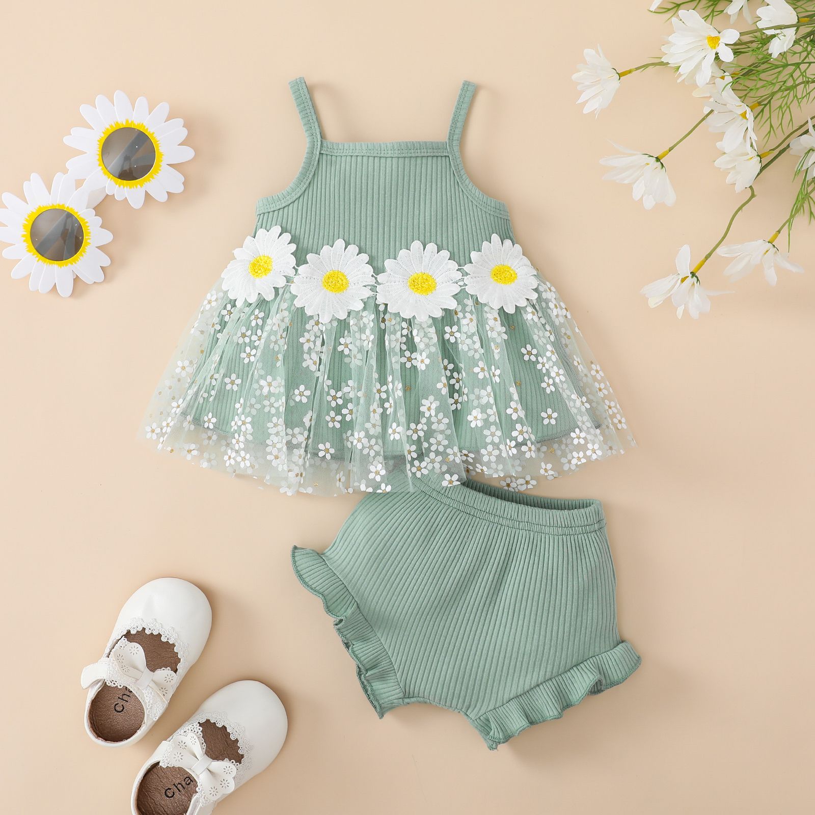 

2pcs Baby Girl 95% Cotton Floral Decor Mesh Overlay Rib-knit Camisole and Shorts Set