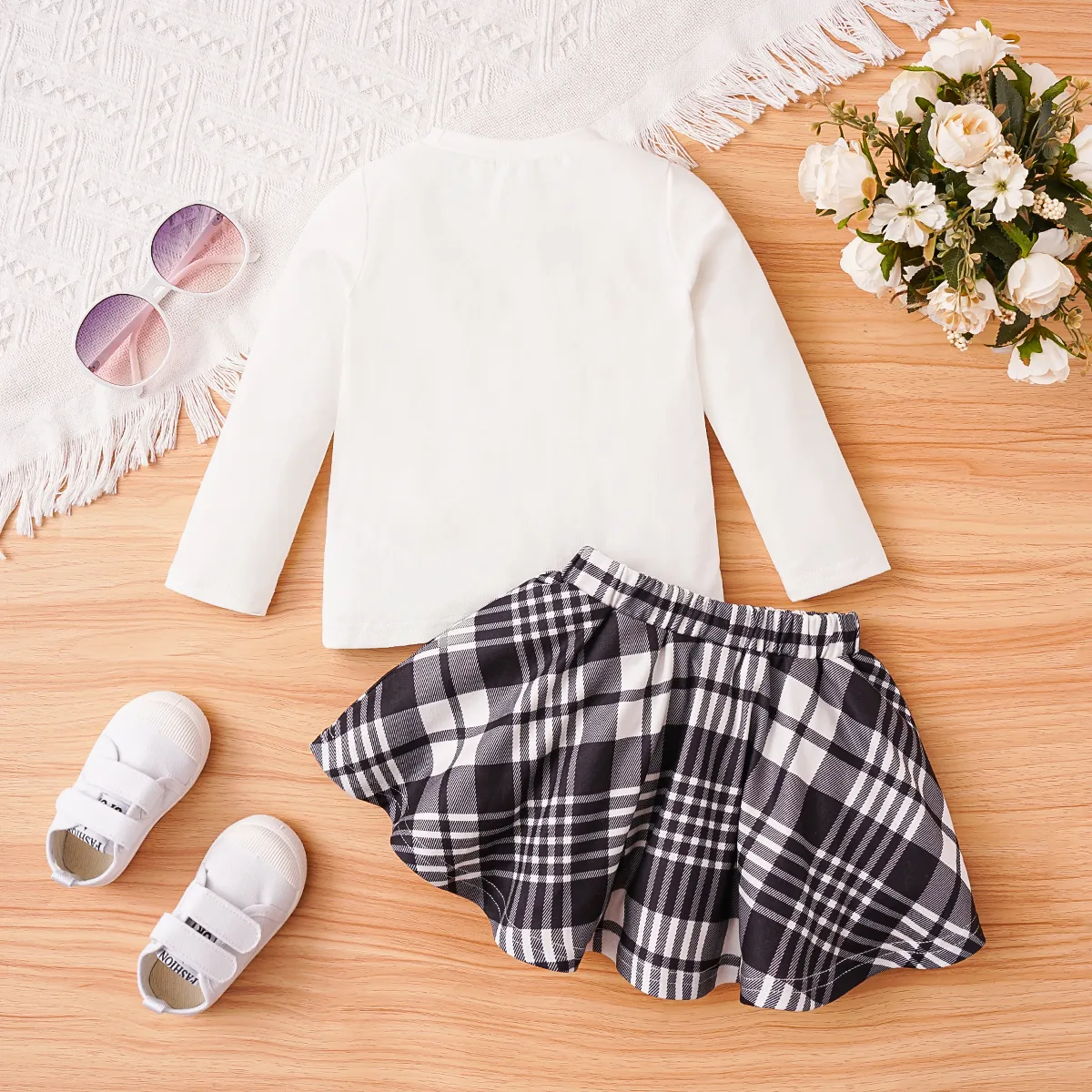2pcs Toddler Girl Figure Letters Print Long-sleeve Tee and Plaid Skirt Set  image 2