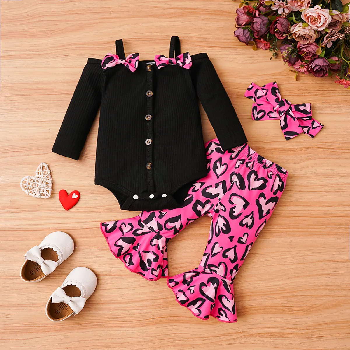 3pcs Baby Girl 95% Cotton Boutons Front Bow Decor Manches Longues Romper Et Allover Leopard Print Ruffle Rared Pants & Headband Set