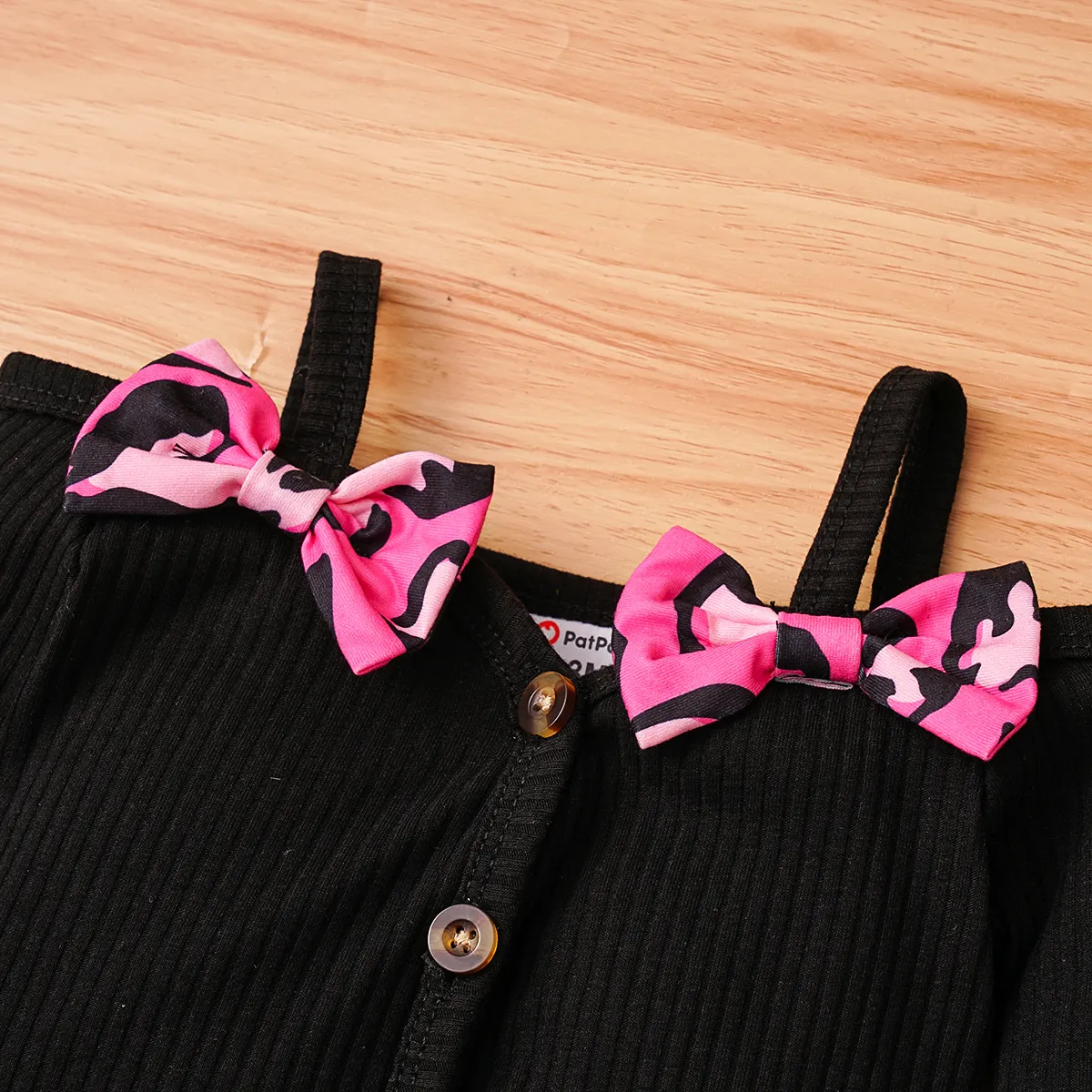3pcs Baby Girl 95% Cotton Buttons Front Bow Decor Long-sleeve Romper and Allover Leopard Print Ruffle Flared Pants & Headband Set  image 4