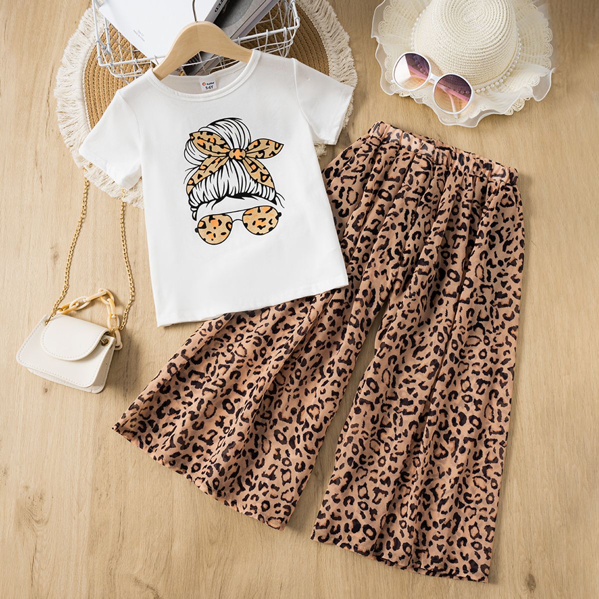 

2pcs Kid Girl 95% Cotton Figure Print Short-sleeve Tee and Leopard Print Skirt Set