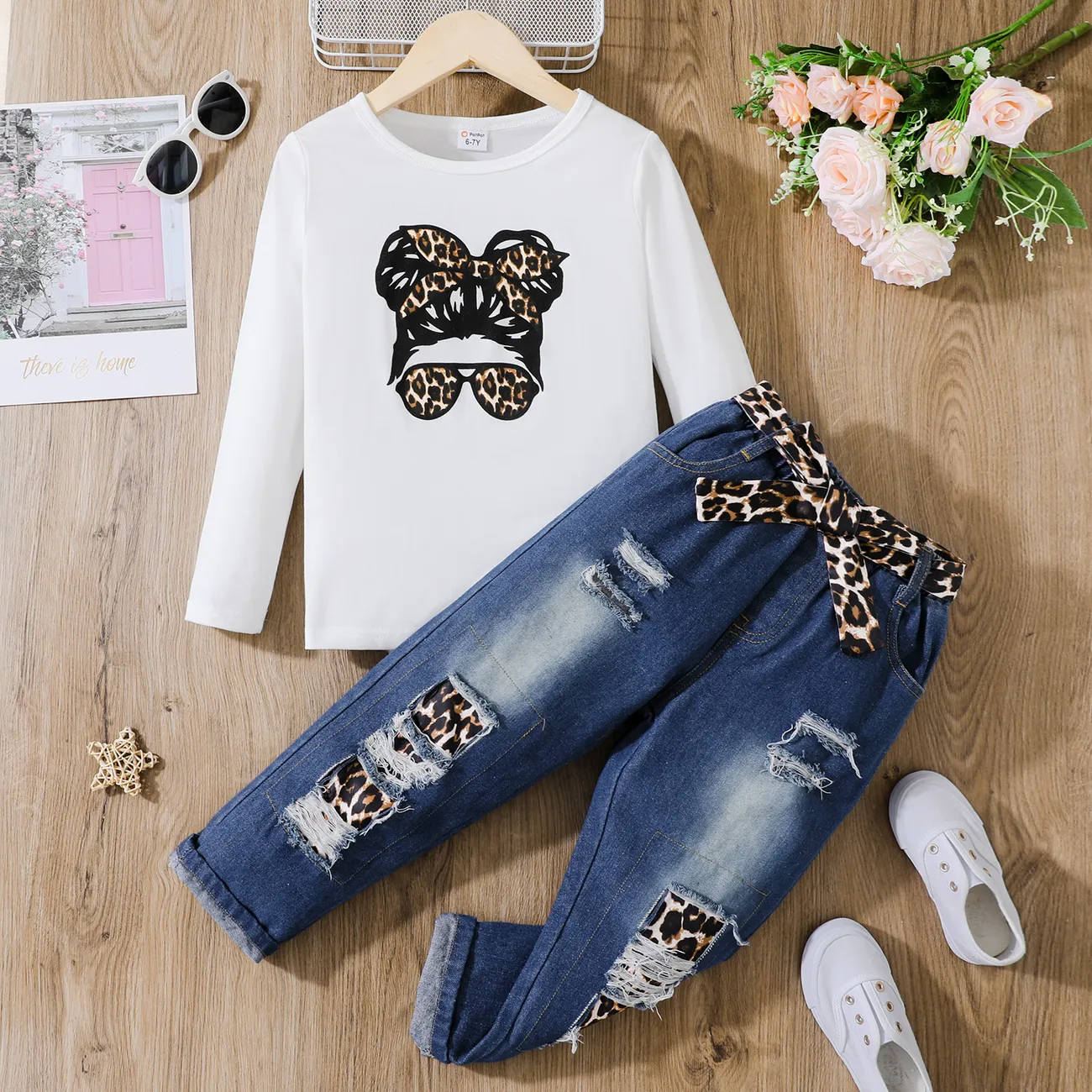 2pcs Kid Girl Figure Print Long-sleeve Pink Tee and Belted Ripped Denim Jeans Set White big image 1