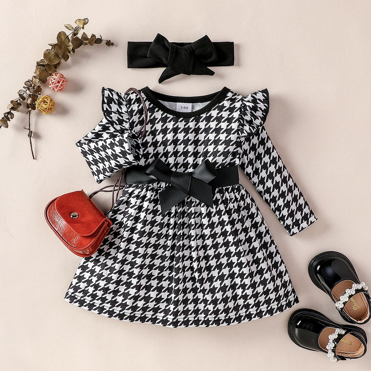 

2pcs Baby Girl Houndstooth Ruffle Long-sleeve Self-tie Dress with Headband Set