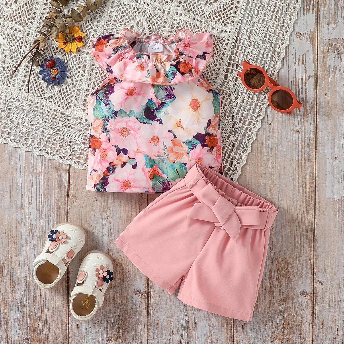 3pcs Baby Girl Allover Floral Print Ruffle Top and Solid Shorts & Belt Set  big image 1