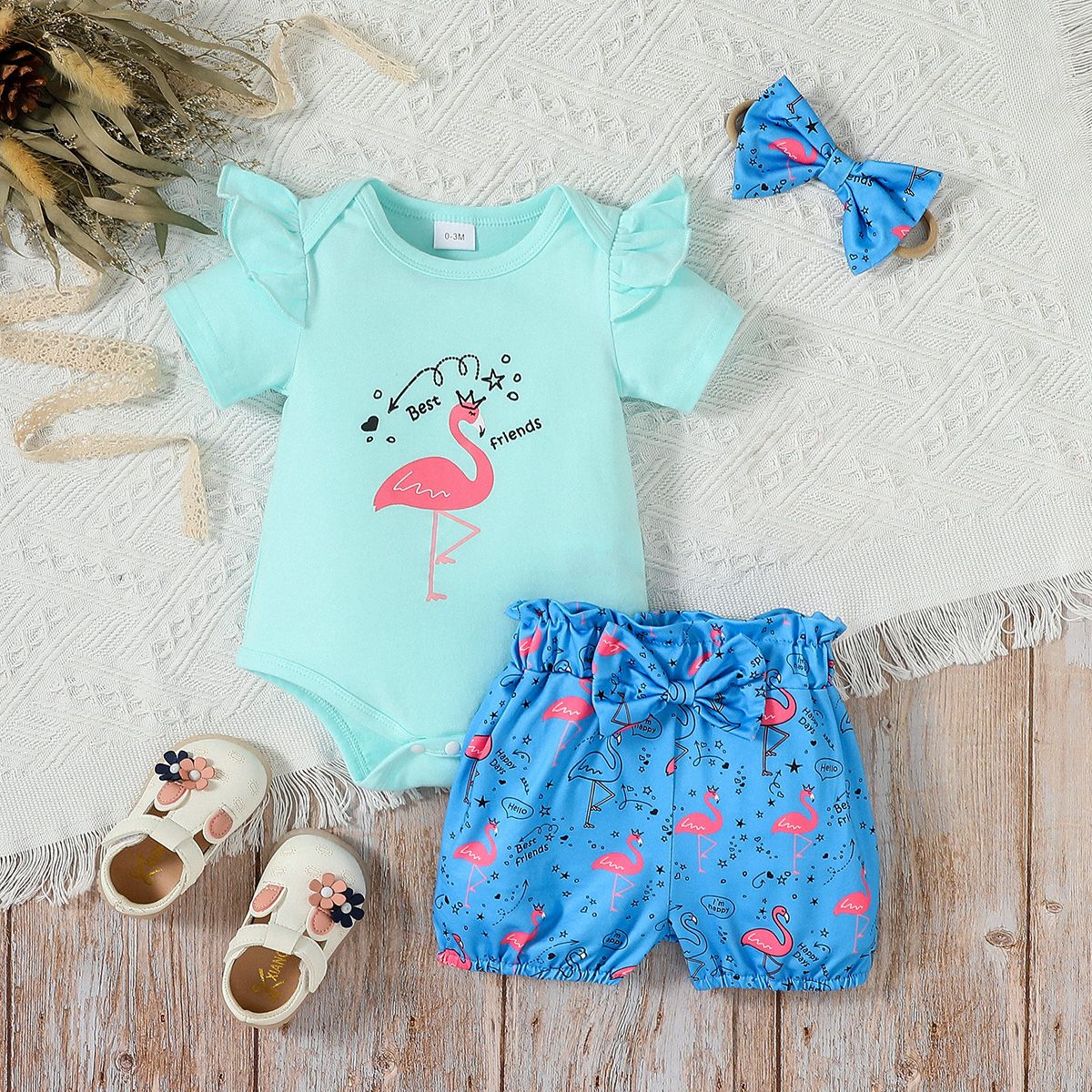 3pcs Baby Girl 95% Coton Flamingo Print Ruffle Romper à Manches Courtes Et Bow Decor Shorts & Bandeau Set