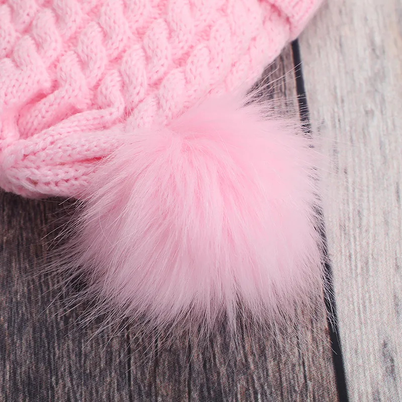 Baby-/Kleinkind-Mütze mit festem Bommel, gestrickt rosa image 4