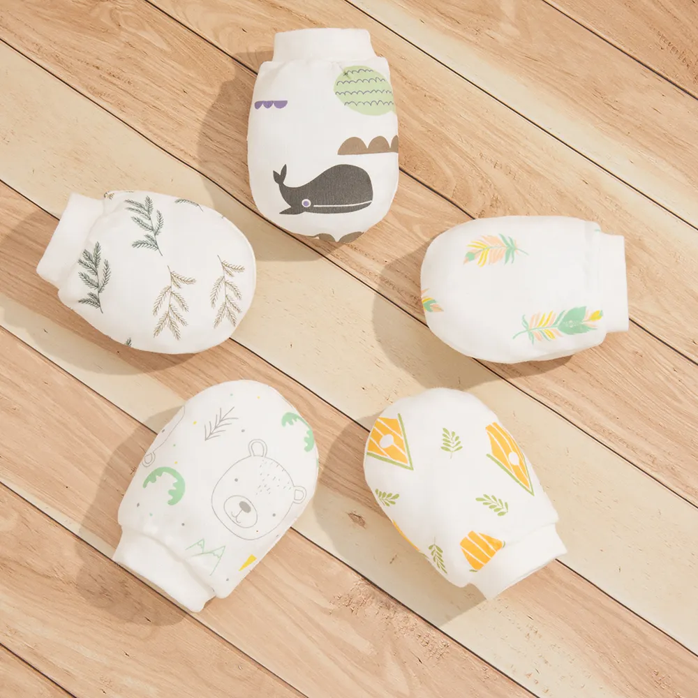 Baby Cartoon Print Anti-scratch Gloves