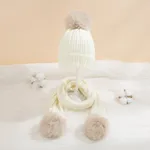 Paquete de 2 gorros y bufandas térmicas con decoración de pompones grandes de Navidad para bebés y niños pequeños Blanco
