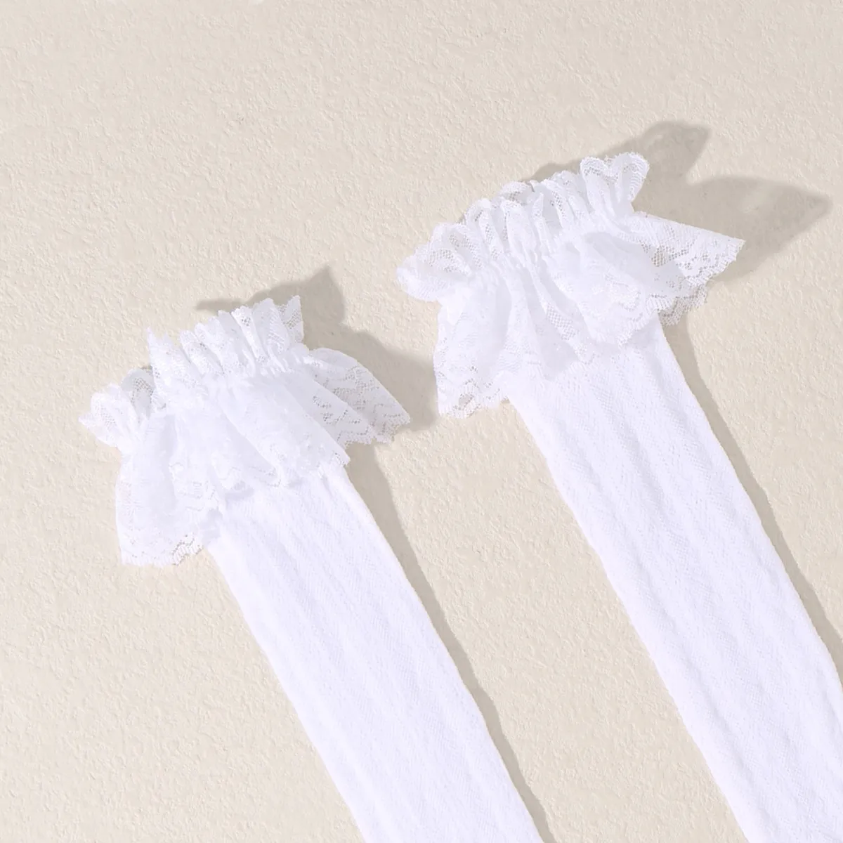 meias de malha de renda para bebê sobre o joelho Branco image 4