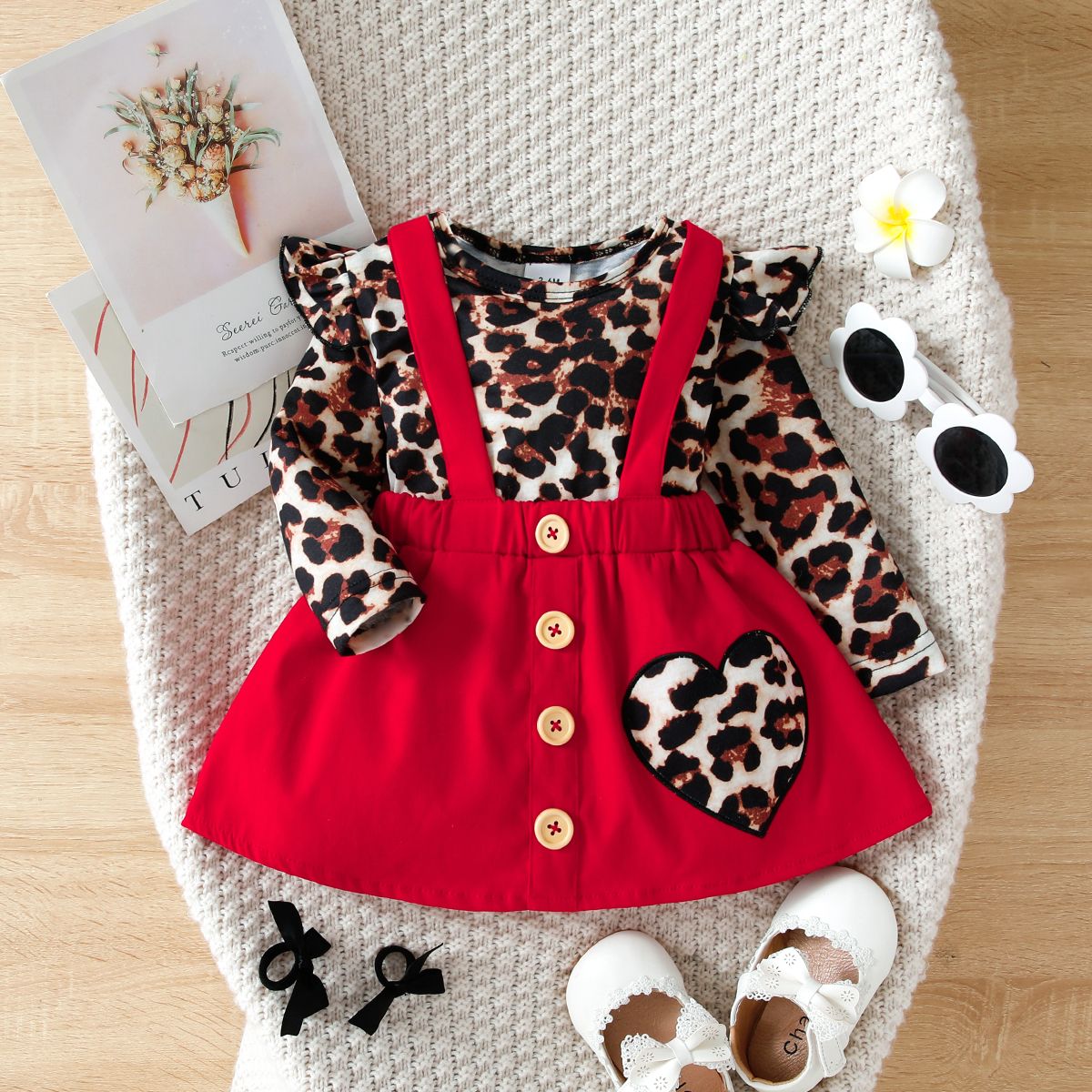 

3pcs Baby Girl Leopard Print Ruffle Long-sleeve Top and Button Front Suspender Skirt with Hair Ties Set