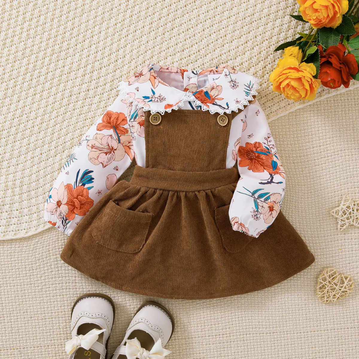

2pcs Baby Girl Allover Floral Print Lace Detail Peter pan Collar Long-sleeve Top and Corduroy Overall Dress Set