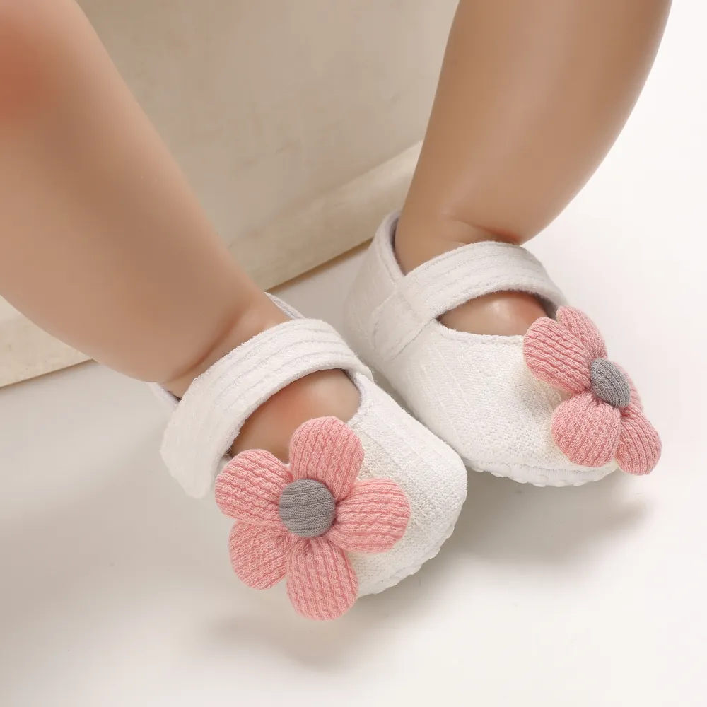 Baby / Toddler Girl Pretty 3D Floral Decor Velcro Shoes  big image 1