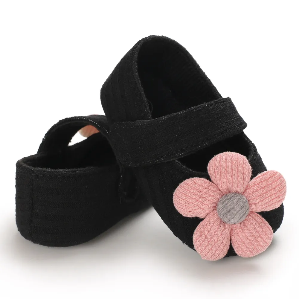 Baby / Toddler Girl Pretty 3D Floral Decor Velcro Shoes Black big image 1