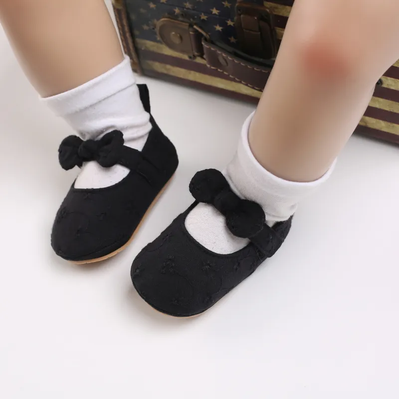 

Baby / Toddler Bow Decor Floral Embroidered Prewalker Shoes