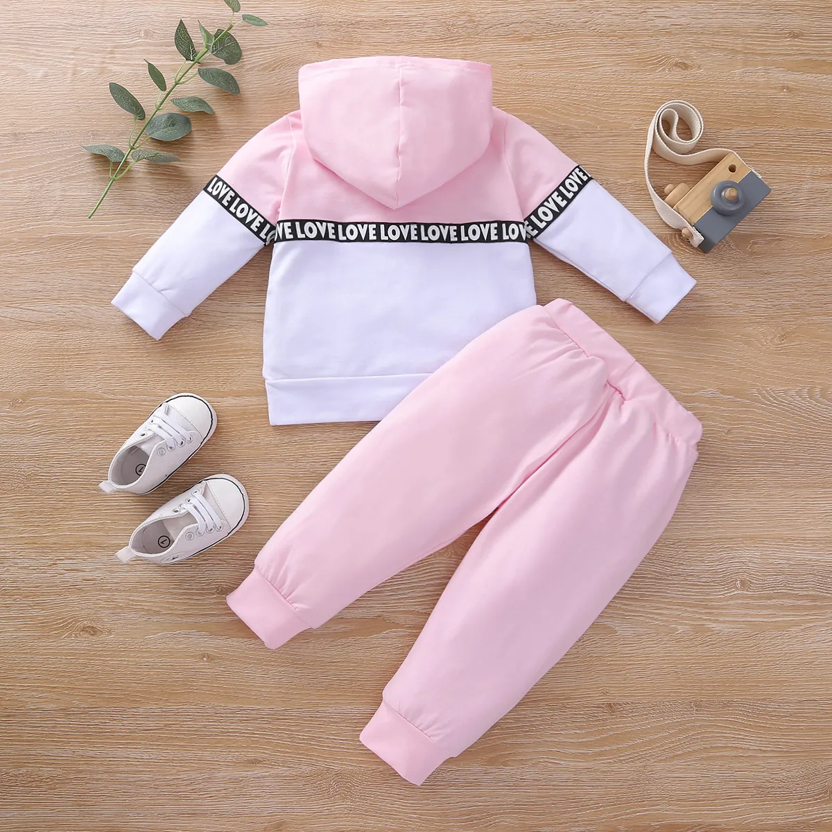 2pcs Letter Print Splice Color Block Hooded Long-sleeve Baby Set Pink image 2