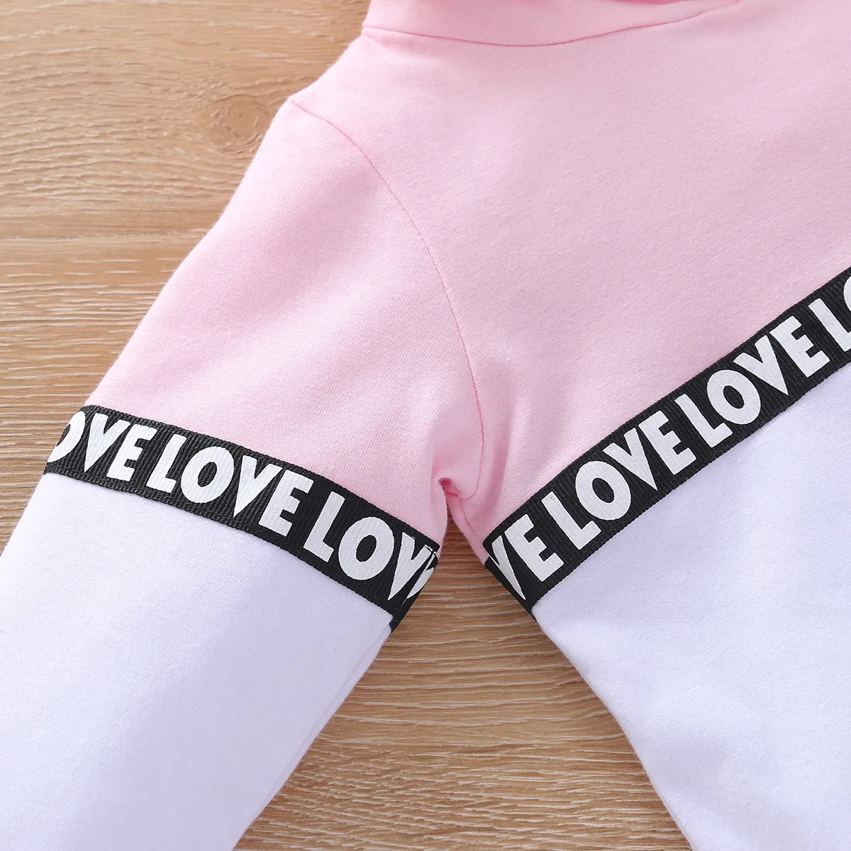 2pcs Letter Print Splice Color Block Hooded Long-sleeve Baby Set Pink image 4