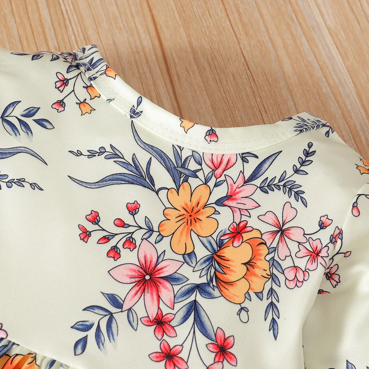 Baby 3pcs Floral Print White Long-sleeve Dress and Solid Trouser Set  image 5
