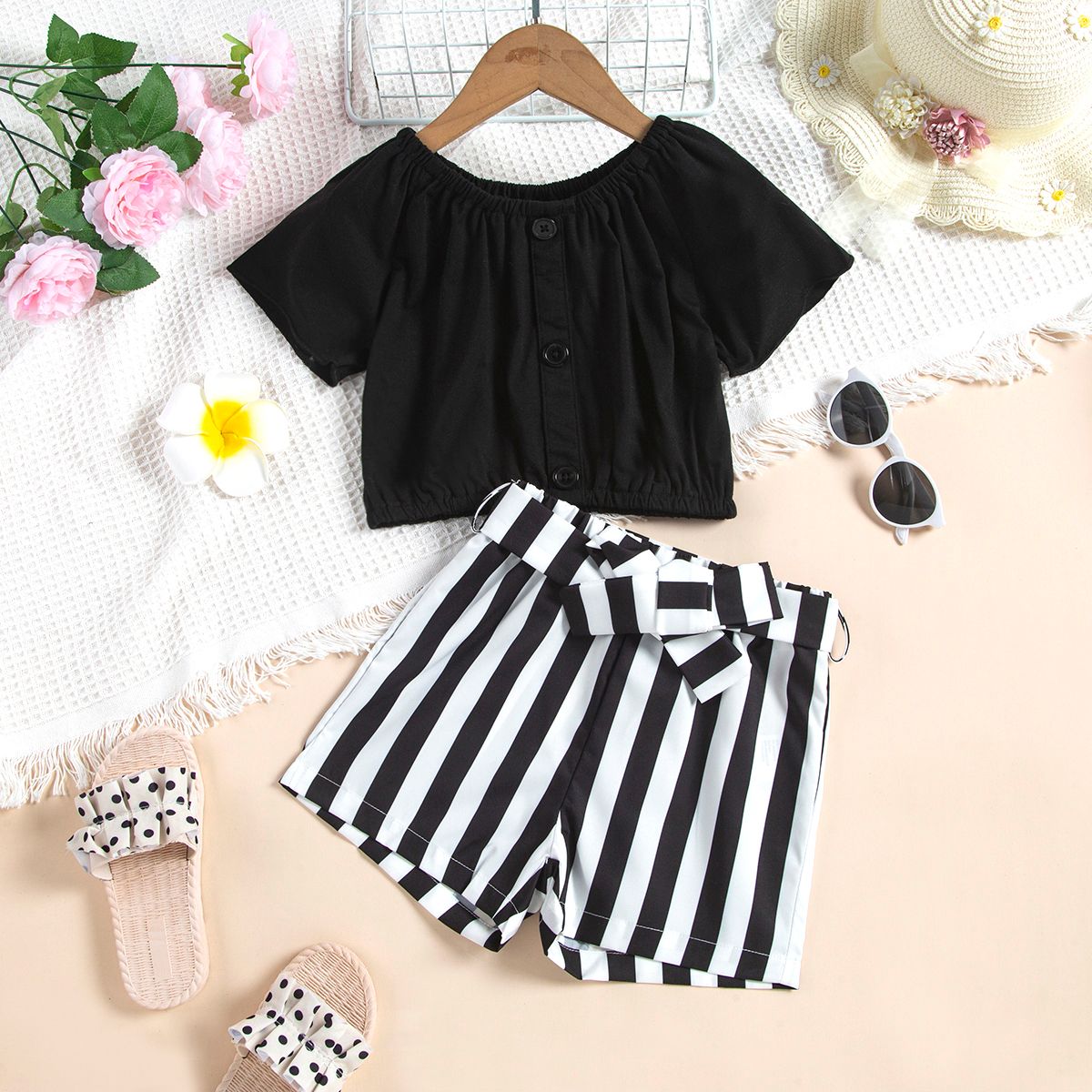 

2pcs Toddler Girl Trendy Off Shoulder Tee and Stripe Belted Shorts Set