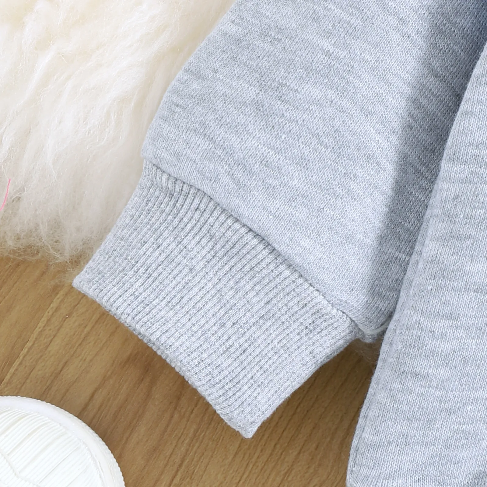 2pcs Baby Colorblock Long-sleeve Sweatshirt and Sweatpants Set  image 5