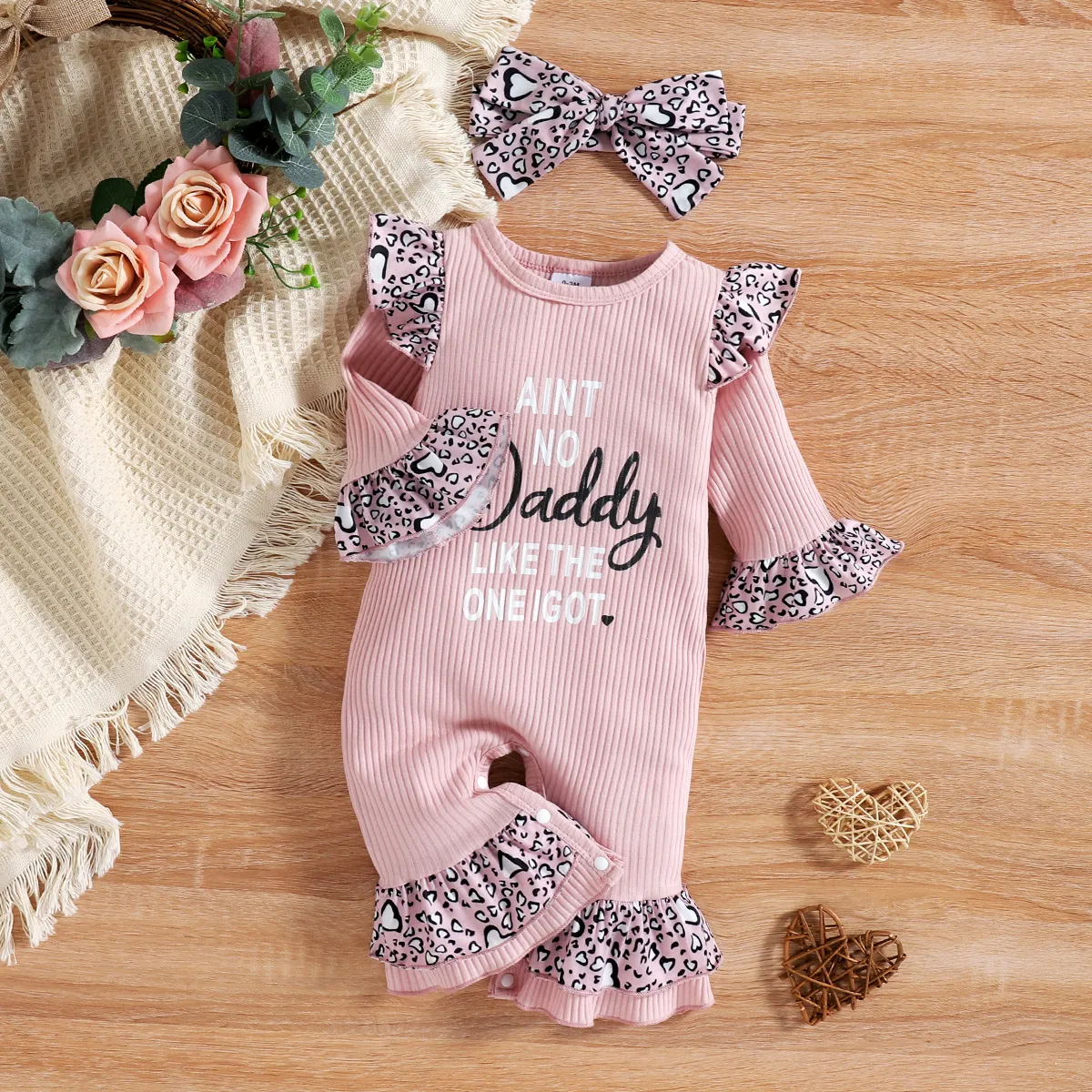 2pcs Baby Girl Letter Print Pink Ribbed Long-sleeve Splicing Leopard Ruffle Jumpsuit with Headband Set Pink big image 1