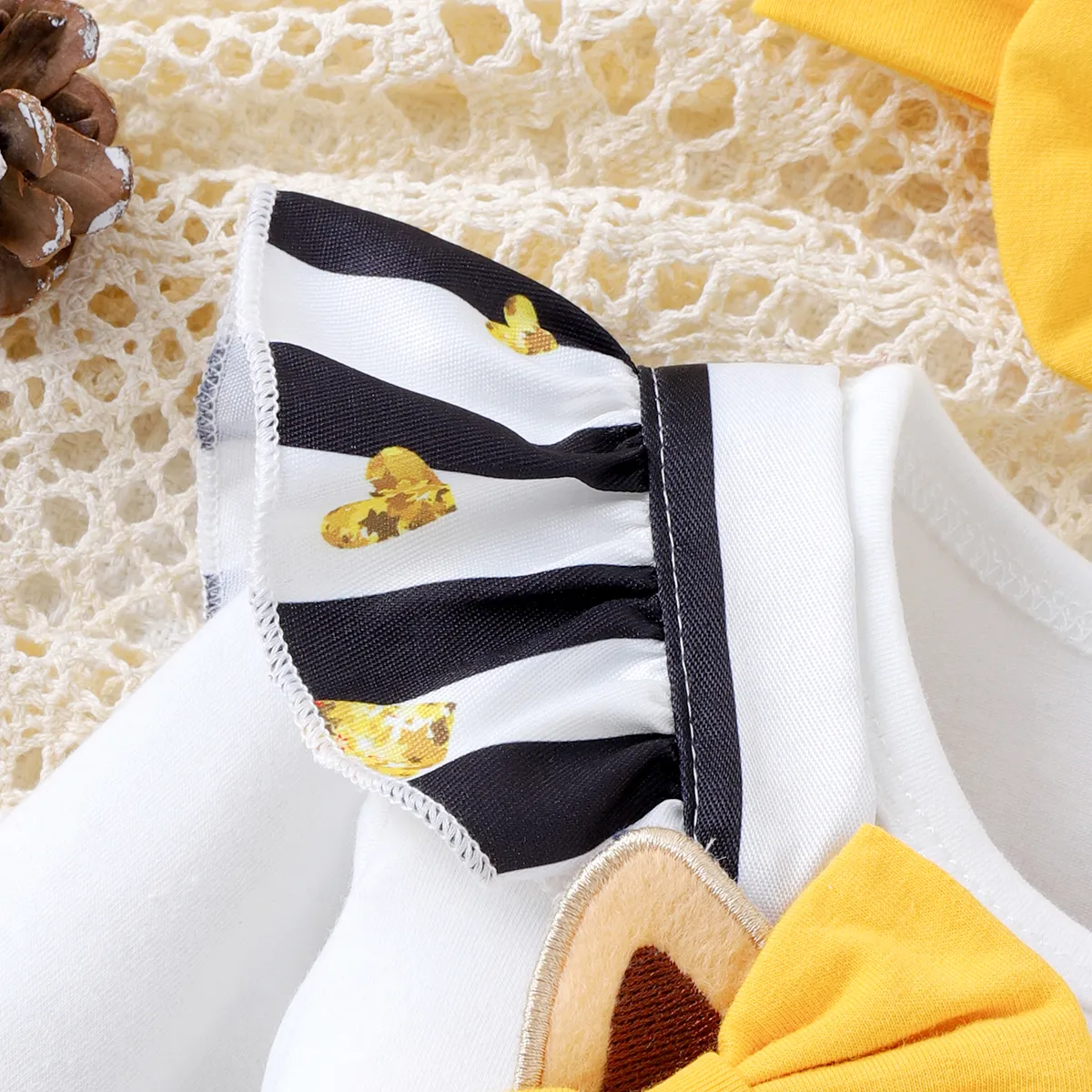 3pcs Baby Girl Stripe Bear Pattern Hyper-Tactile 3D Design Bow Suit Dress  image 5