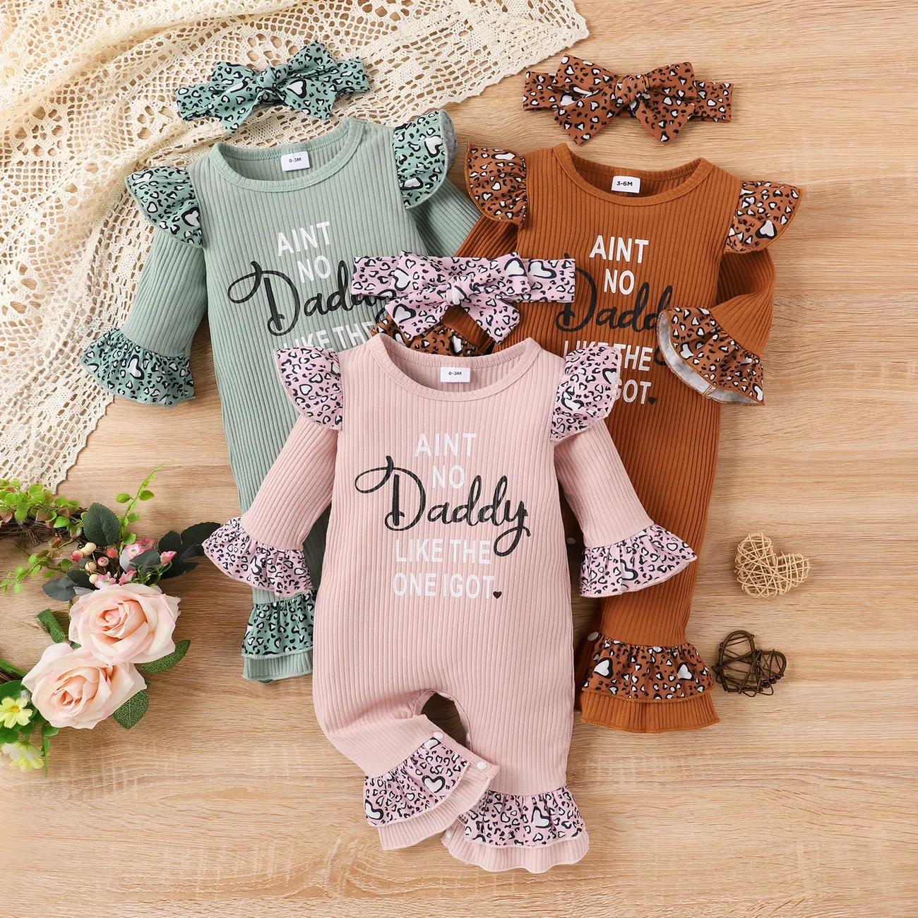 2pcs Baby Girl Letter Print Pink Ribbed Long-sleeve Splicing Leopard Ruffle Jumpsuit with Headband Set Pink big image 1