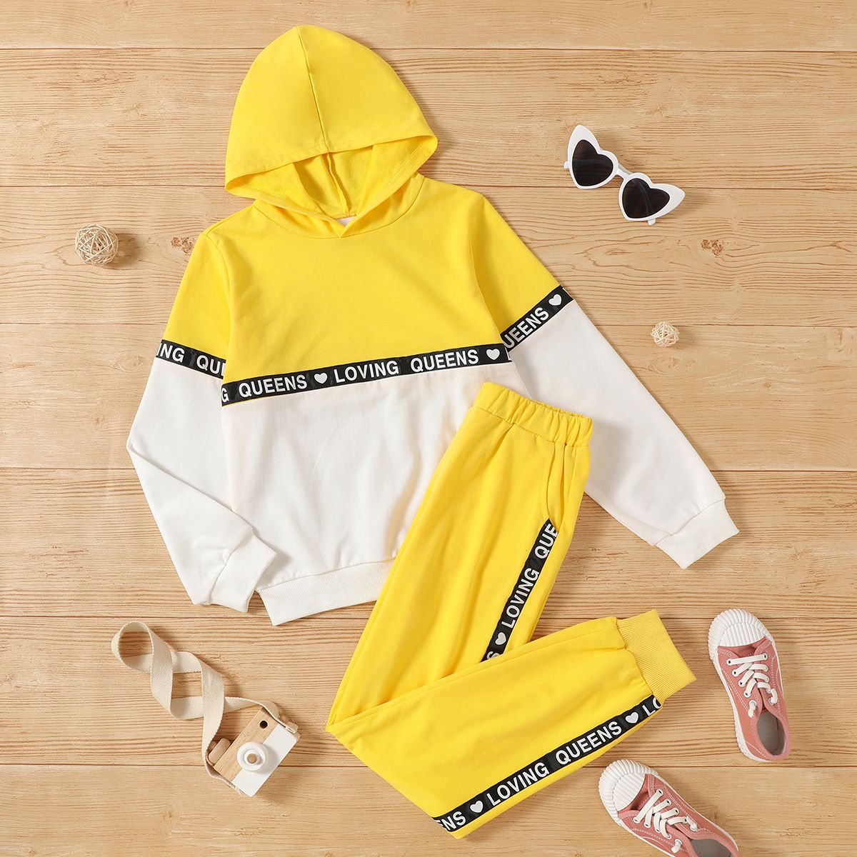 

Kid Girl Hoodie and Pants Set