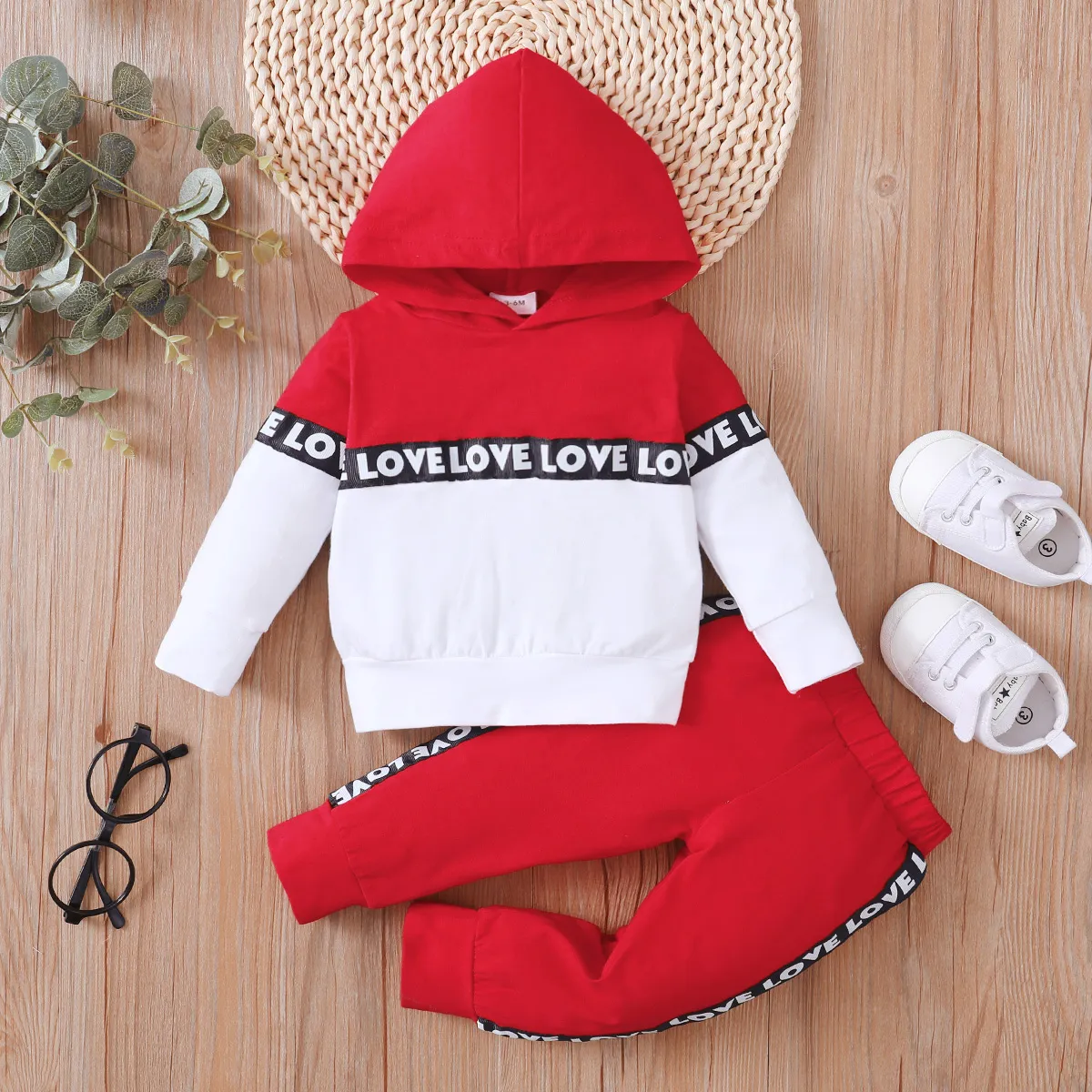 2pcs Letter Print Splice Color Block Hooded Long-sleeve Baby Set Red