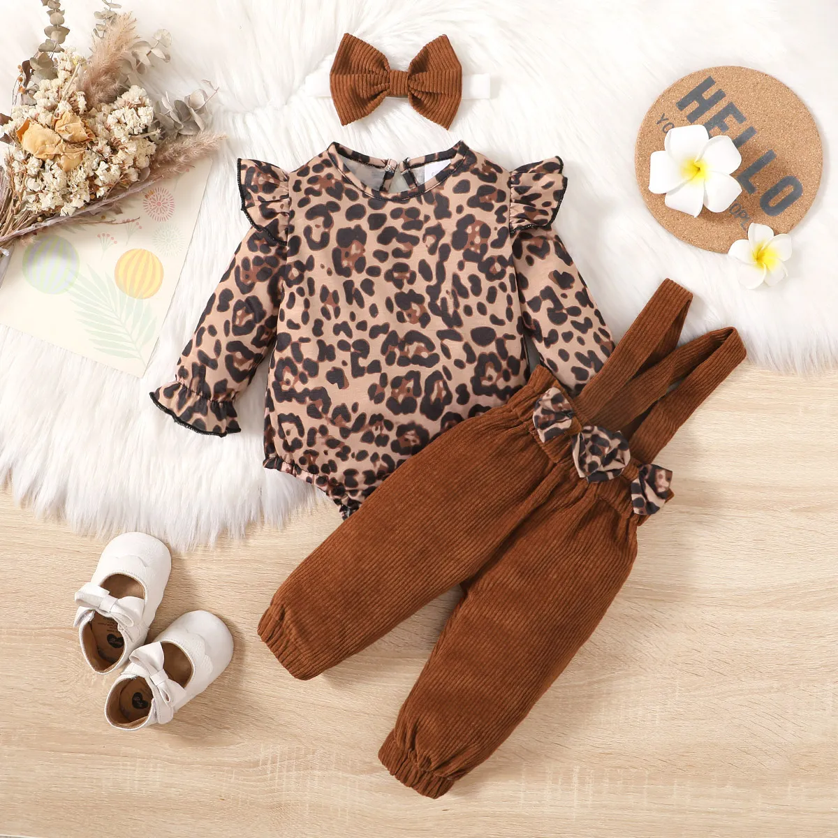 3pcs Baby Girl Leopard Print Ruffle Long-sleeve Romper and Bow Decor Ribbed Overalls & Headband Set  big image 1