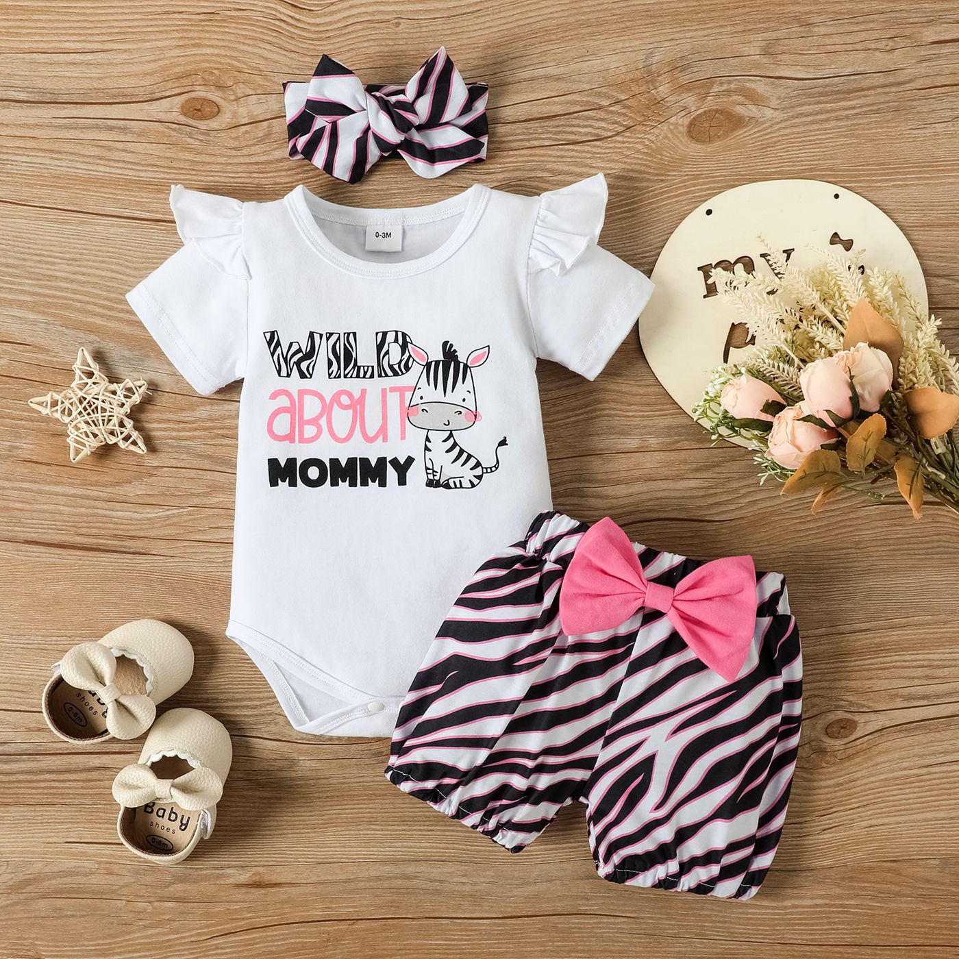 

3pcs Baby Girl 95% Cotton Ruffle Short-sleeve Cartoon Giraffe Letter Print Romper and Bowknot Shorts with Headband Set