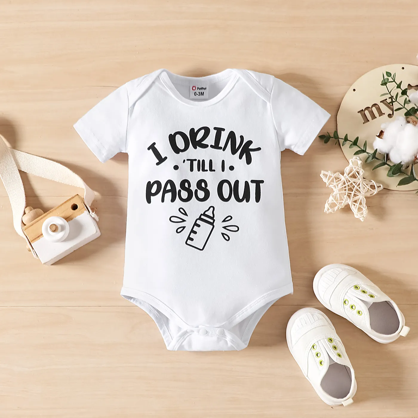 2pcs Baby Girl/Boy 95% Cotton Letter Print Short-sleeve Bodysuit and Cow Print Pants Set White image 3