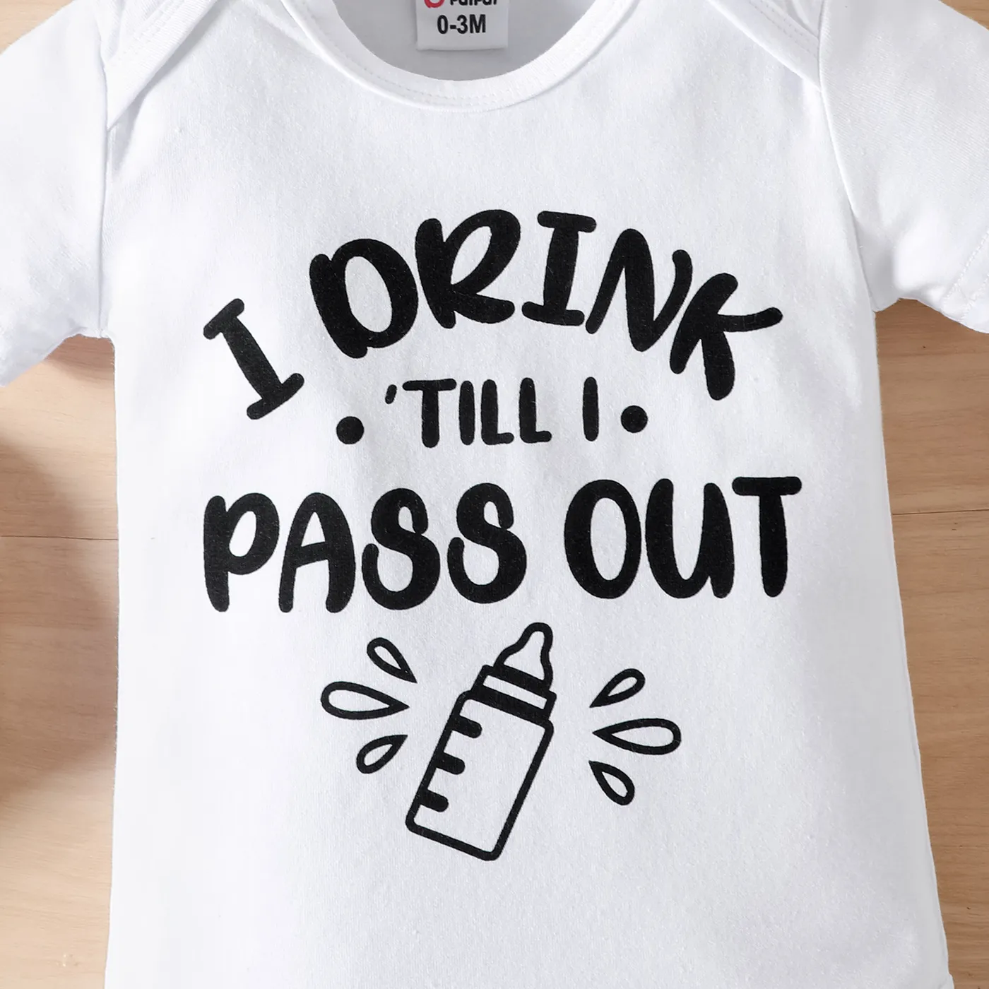 2pcs Baby Girl/Boy 95% Cotton Letter Print Short-sleeve Bodysuit and Cow Print Pants Set White image 6