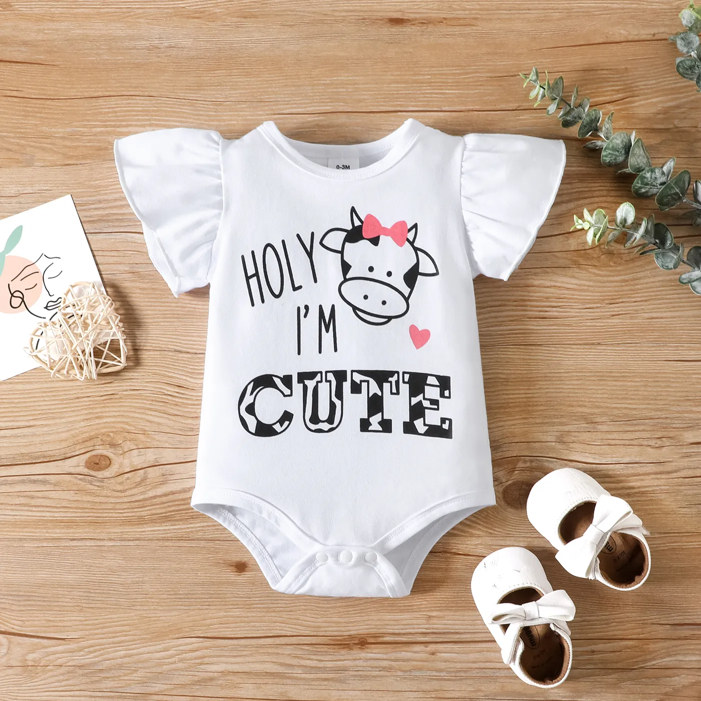 3pcs Baby Girl 95% Cotton Letter Graphic Flutter-sleeve Romper and Bow Front Shorts & Headband Set White image 3