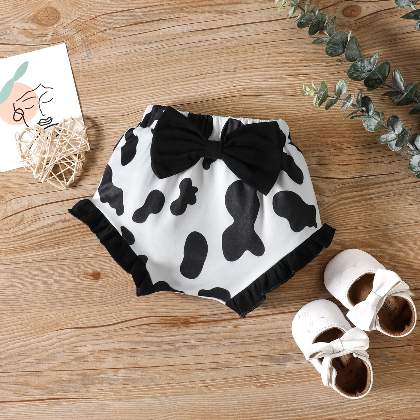 3pcs Baby Girl 95% Cotton Letter Graphic Flutter-sleeve Romper and Bow Front Shorts & Headband Set White image 4