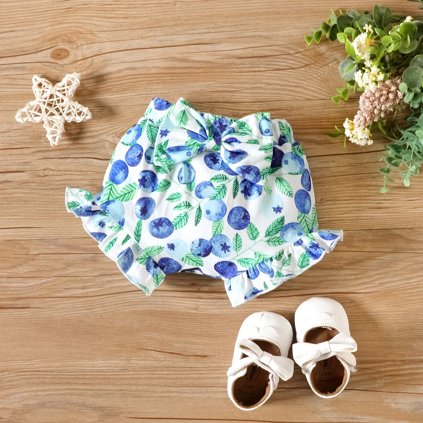 3pcs Baby Girl 95% Cotton Blueberry Print Short-sleeve Romper & Shorts & Bow Headband Set White image 4
