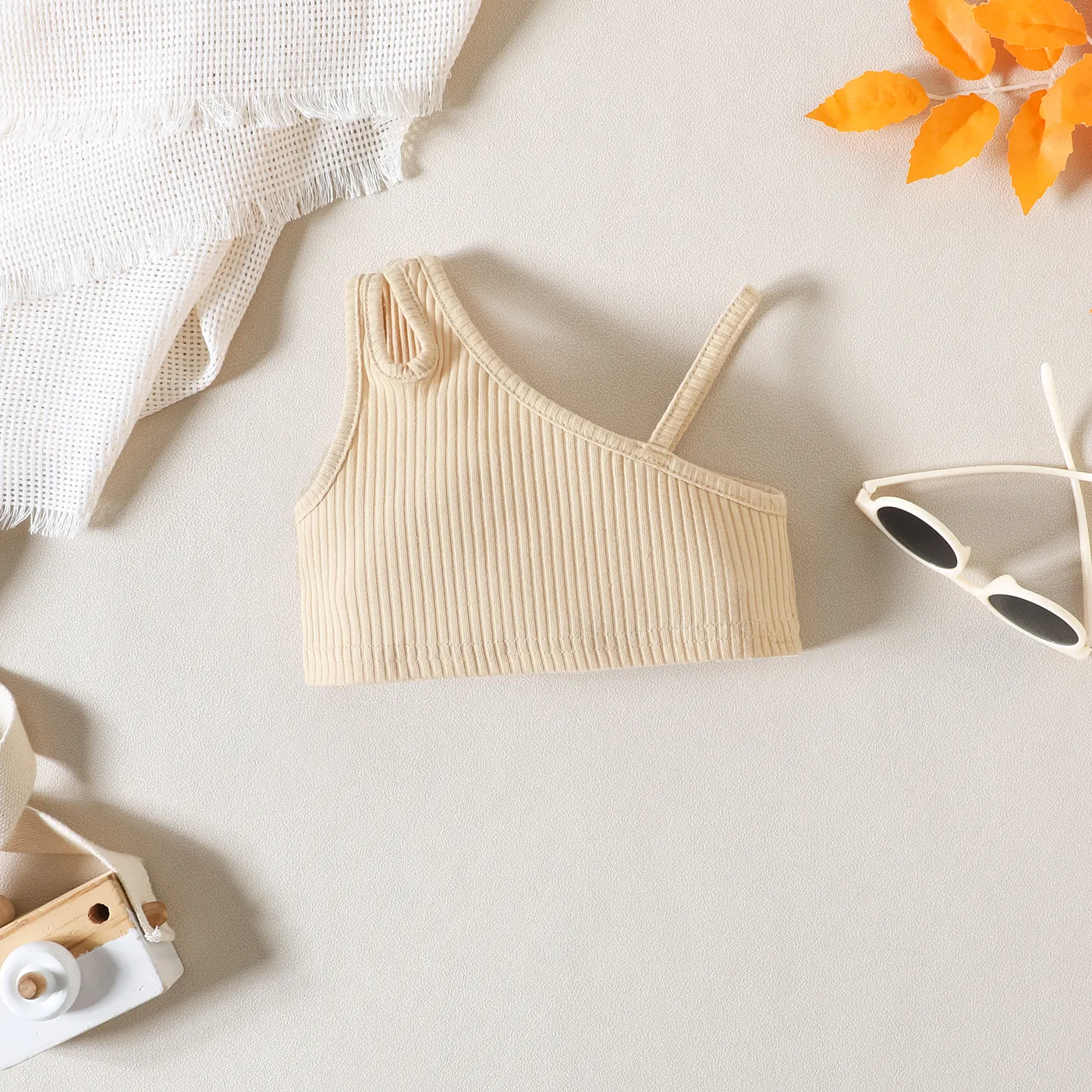 2pcs Baby Girl 95% Cotton One-Shoulder Ribbed Crop Camisole and Polka Dots Belted Shorts Set Apricot image 3