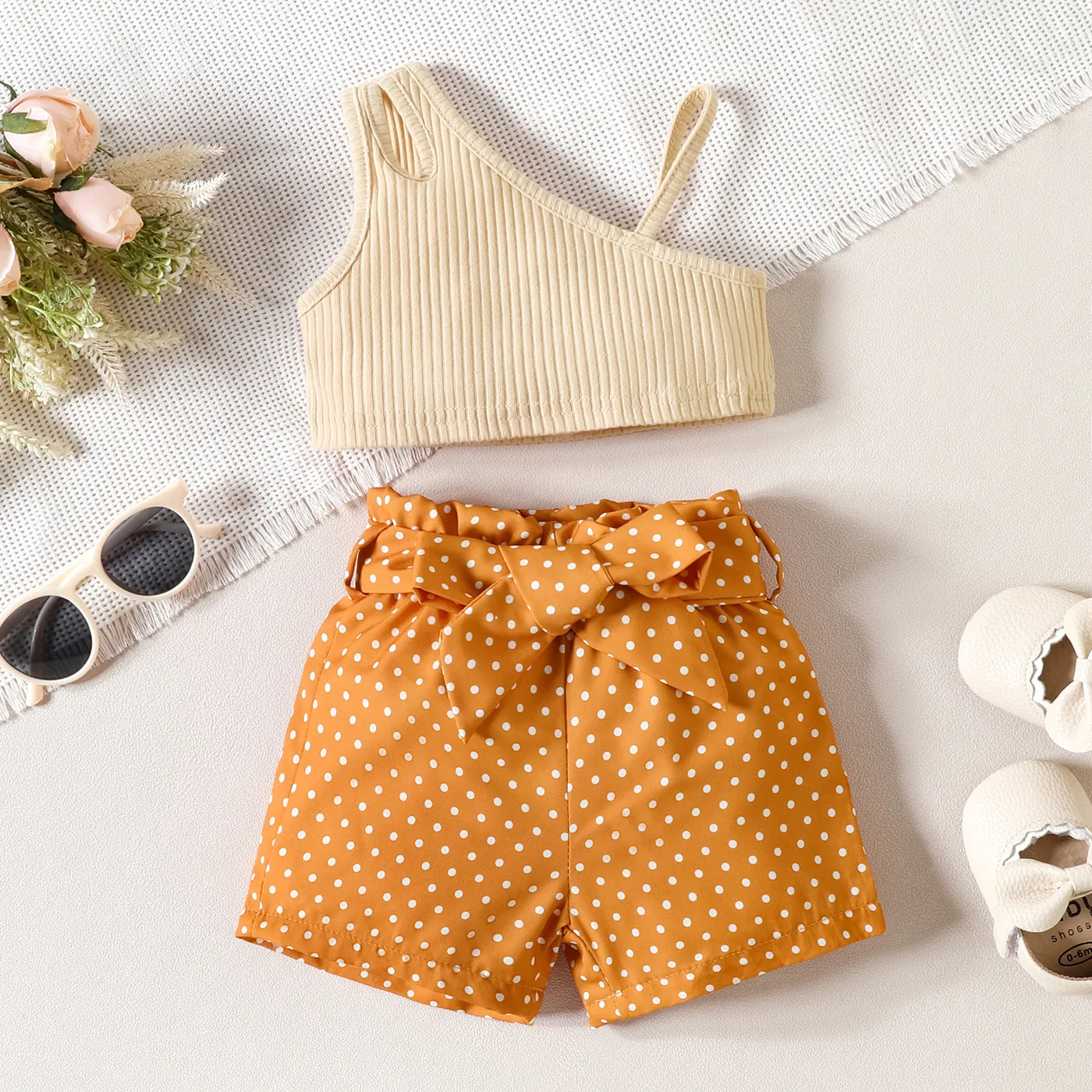 2pcs Baby Girl 95% Cotton One-Shoulder Ribbed Crop Camisole and Polka Dots Belted Shorts Set Apricot big image 1