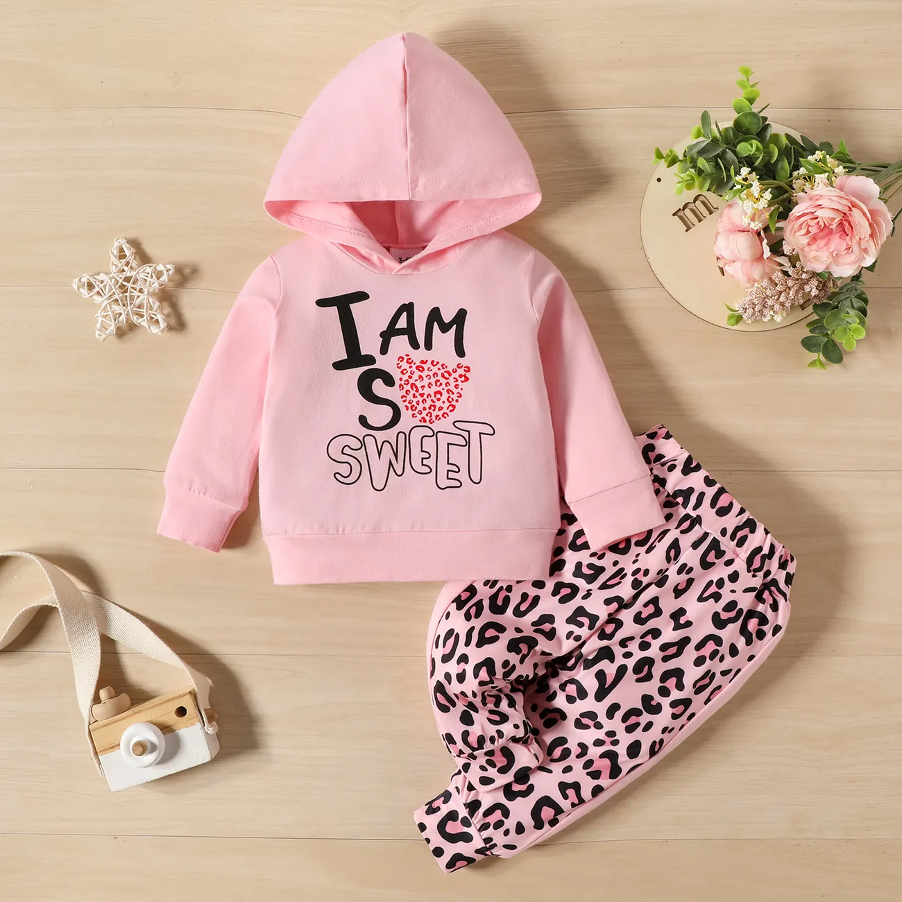 2pcs Baby Girl 95% Cotton Letter Print Hoodie and Leopard Pants Set  big image 1