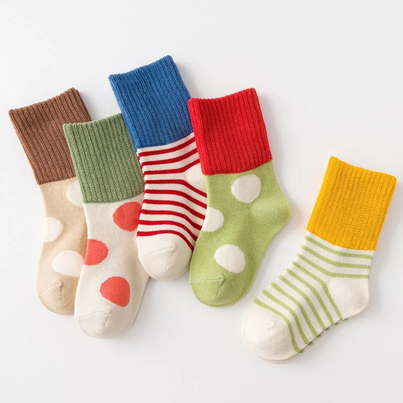 Paquete de 5 calcetines casuales para bebés/niños unisex. Blanco big image 1