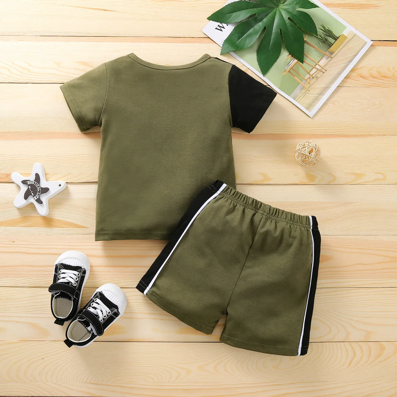 2pcs Toddler Boy Casual Colorblock Pocket Design Tee & Shorts Set Dark Green big image 1