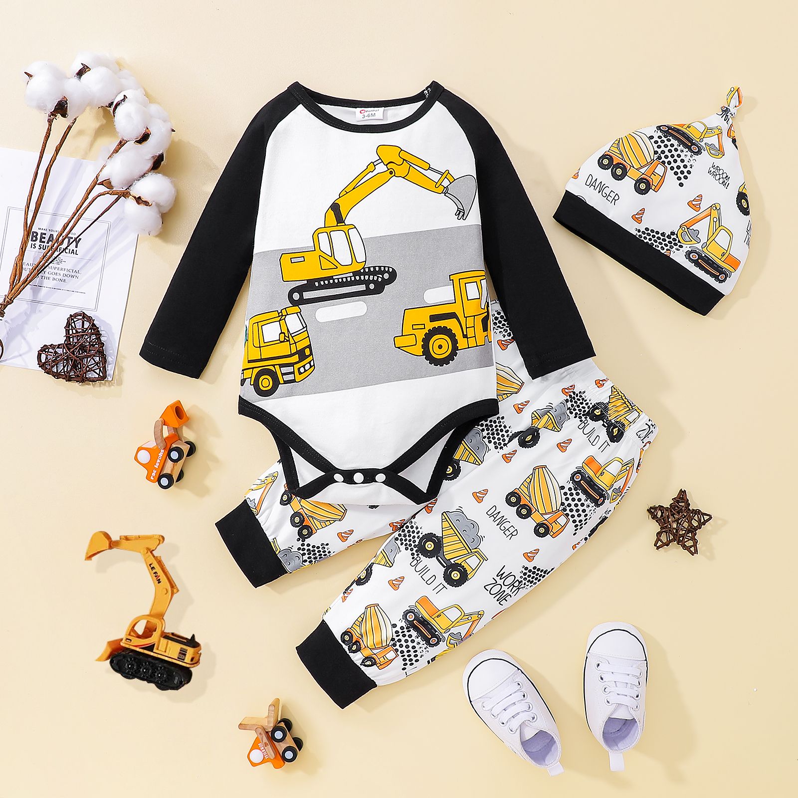 

3pcs Baby Boy Raglan-sleeve Construction Vehicle Print Romper and Pants with Hat Set