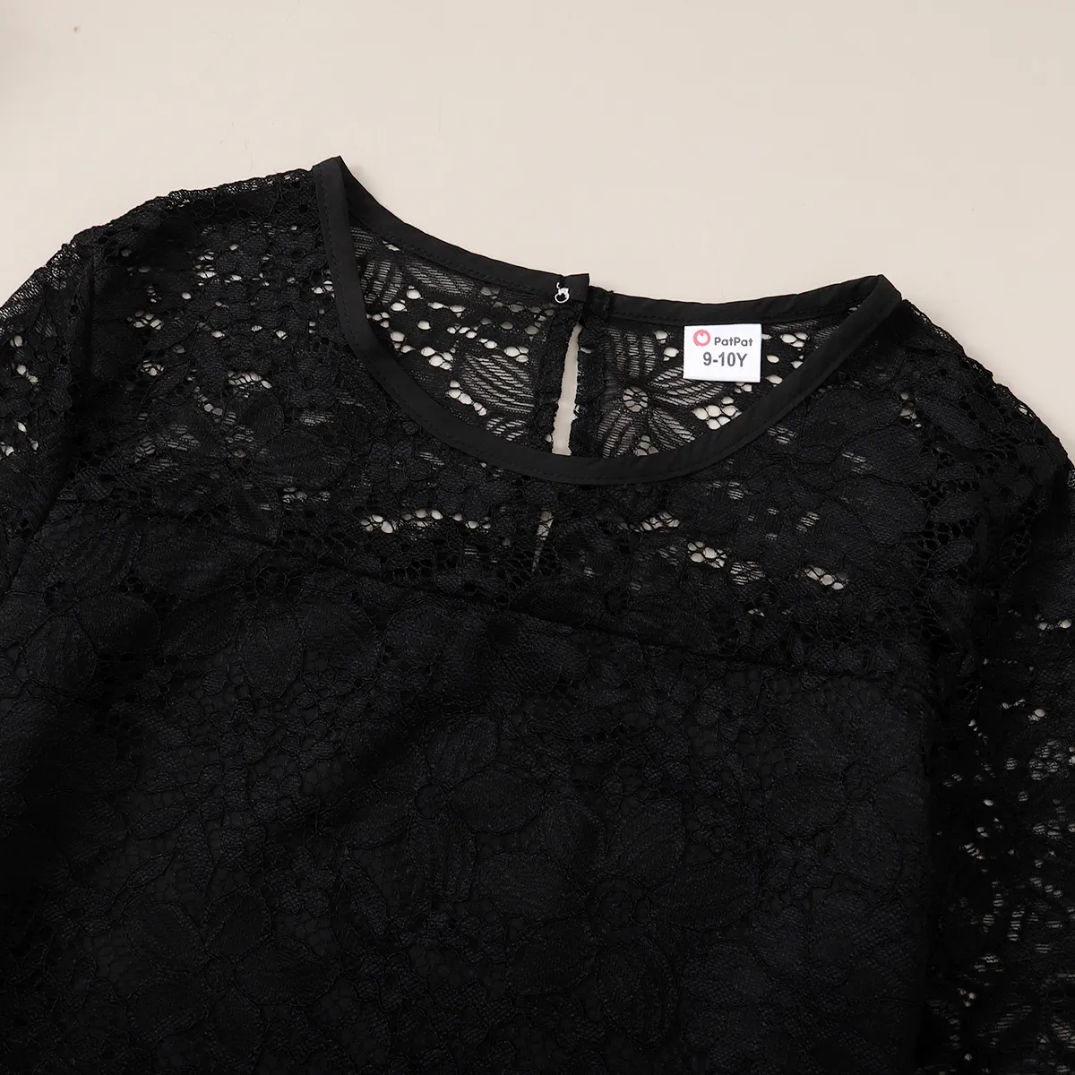 2-piece Kid Girl Lace Design Long-sleeve Tee and Bowknot Design Floral Print Skirt Set Black image 3