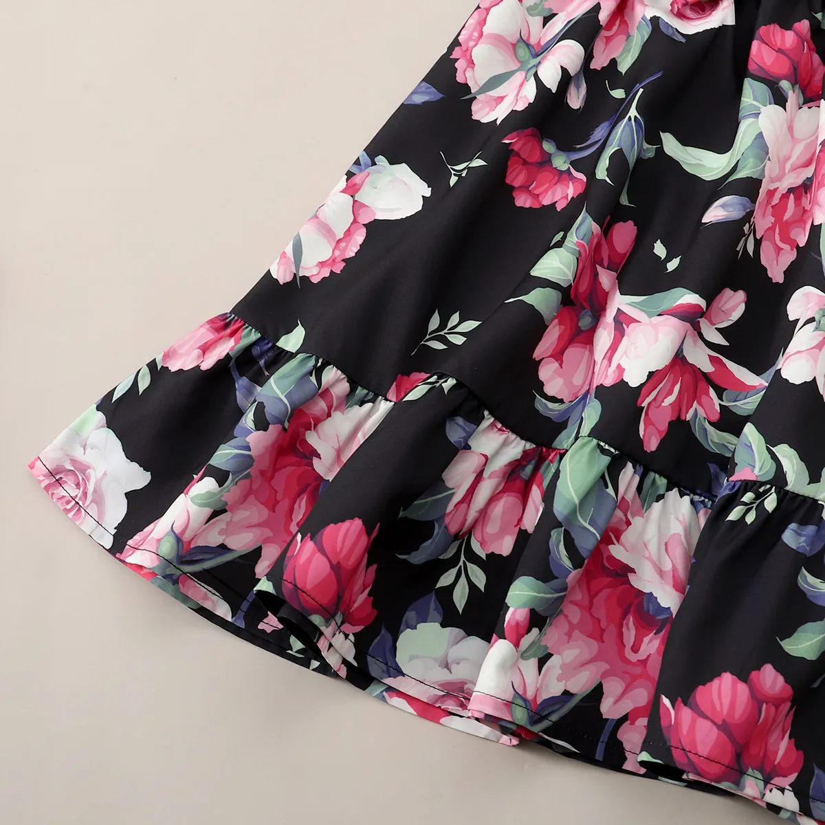 2-piece Kid Girl Lace Design Long-sleeve Tee and Bowknot Design Floral Print Skirt Set Black image 5