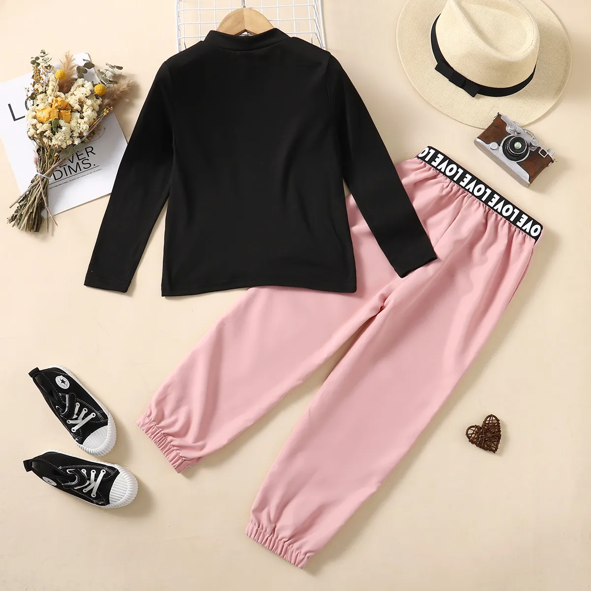 2pcs Kid Girl Mock Neck Black Tee and Letter Print Pocket Design Pants set Pink image 3