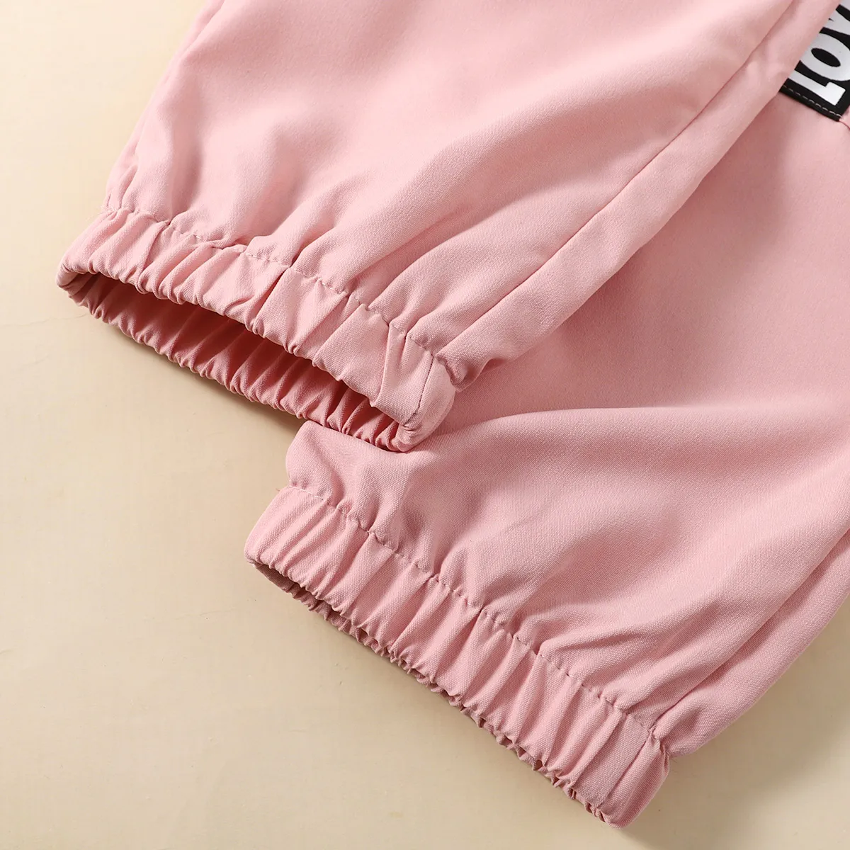 2pcs Kid Girl Mock Neck Black Tee and Letter Print Pocket Design Pants set Pink image 5
