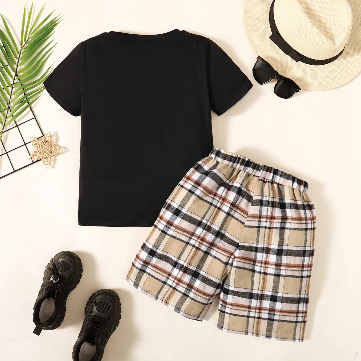 2pcs Kid Boy Plaid Patch Pocket Short-sleeve Tee and Shorts Set Black image 2