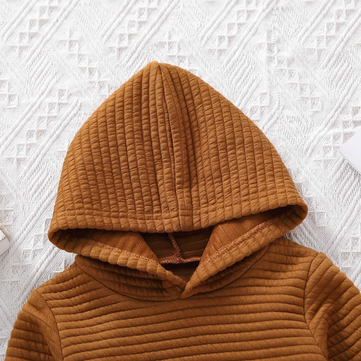 2pcs Baby Boy/Girl Solid Thickened Textured Long-sleeve Hoodie and Trousers Set Brown big image 1