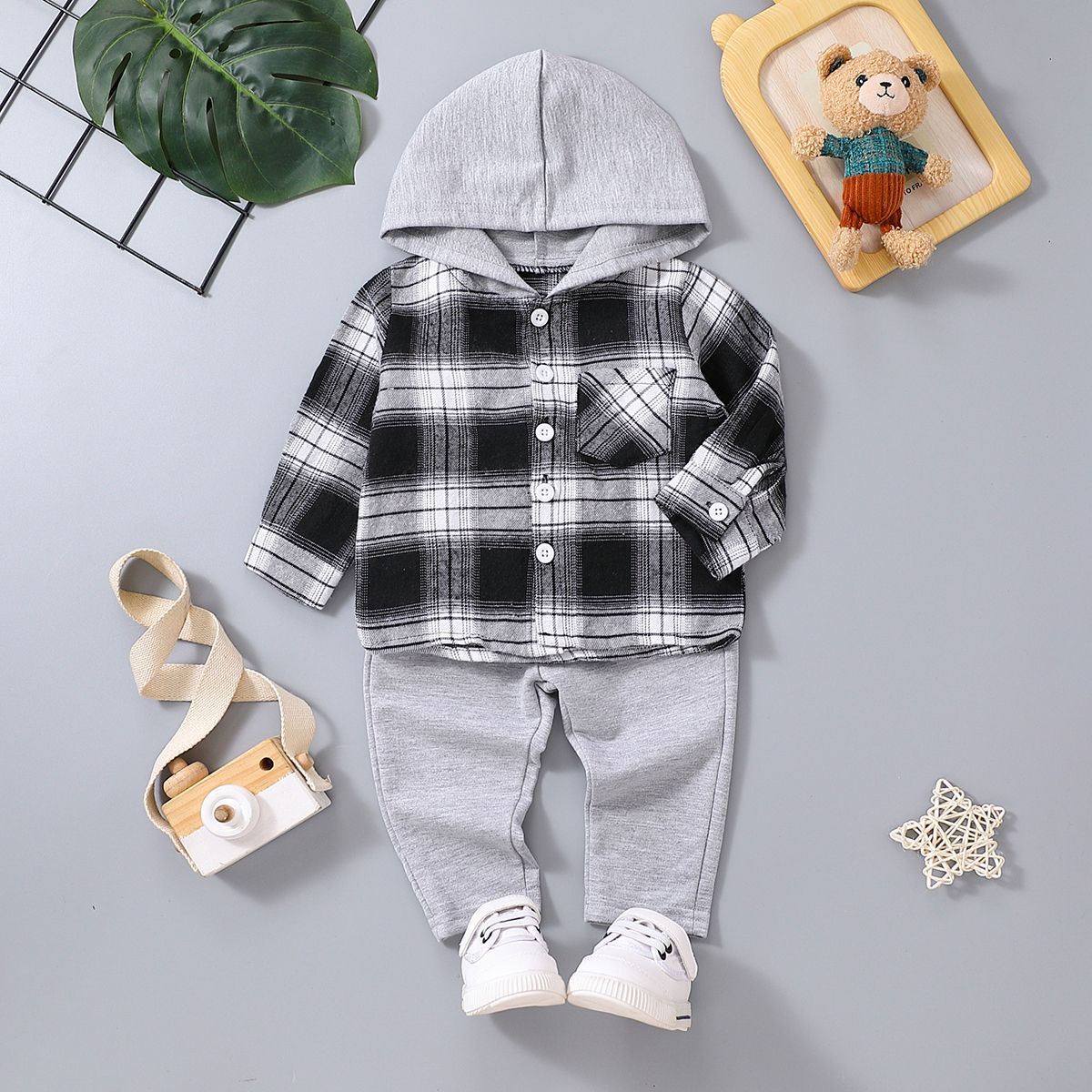 

2pcs Baby Boy 95% Cotton Solid Pants and Hooded Long-sleeve Plaid Shirt Set