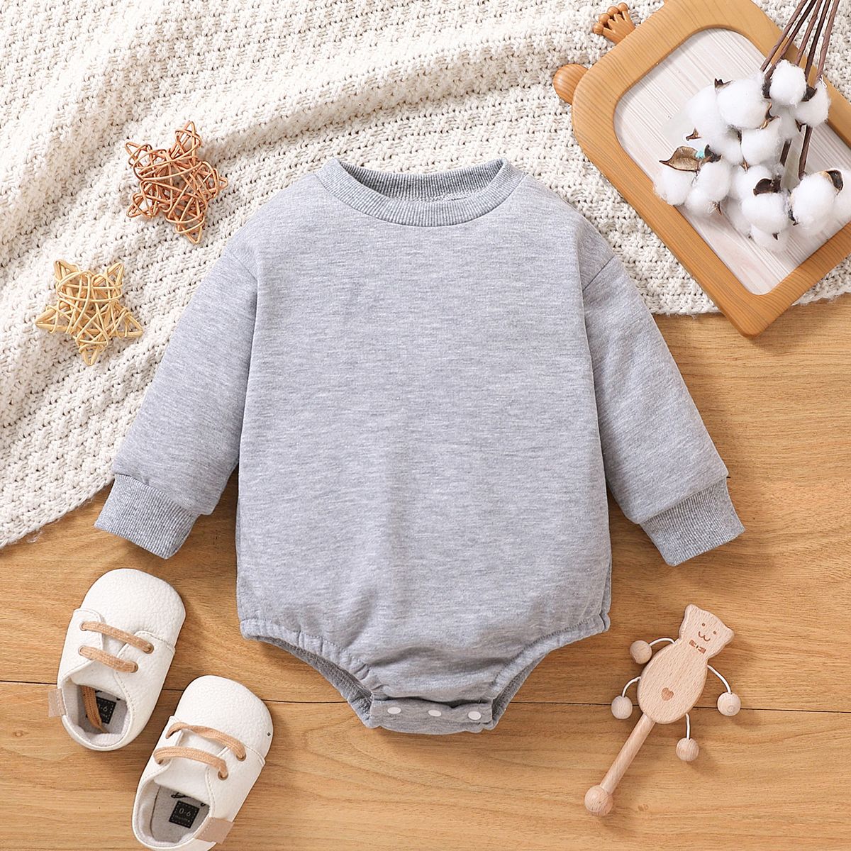 

Baby Boy/Girl Solid Drop Shoulder Long-sleeve Romper
